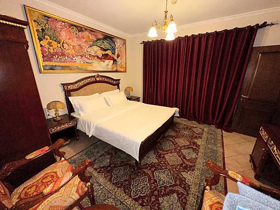 Dinasty Hotel