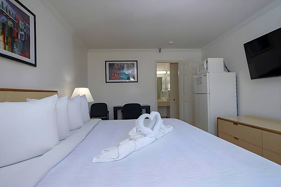 Contempra Inn