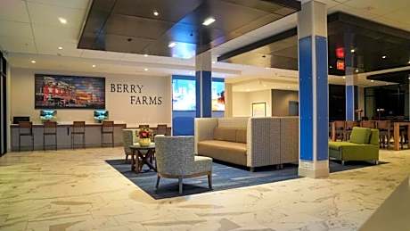 Holiday Inn Express & Suites Franklin - Berry Farms By IHG