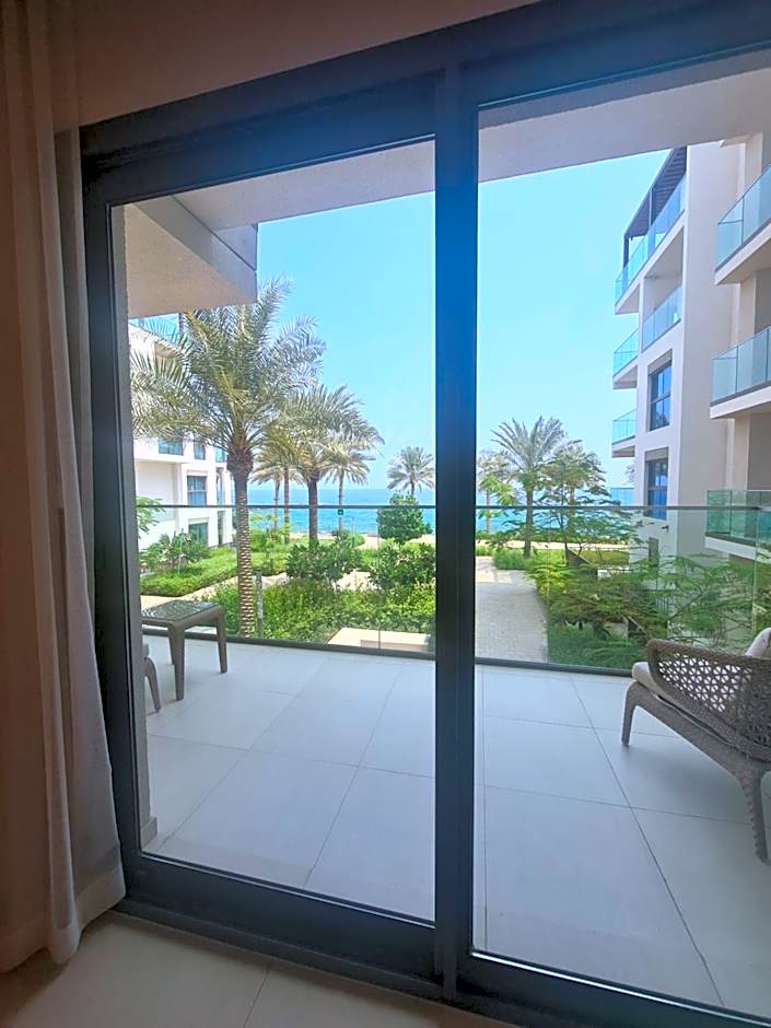 Luxury sea view Apartment In Address Hotel Fujairah
