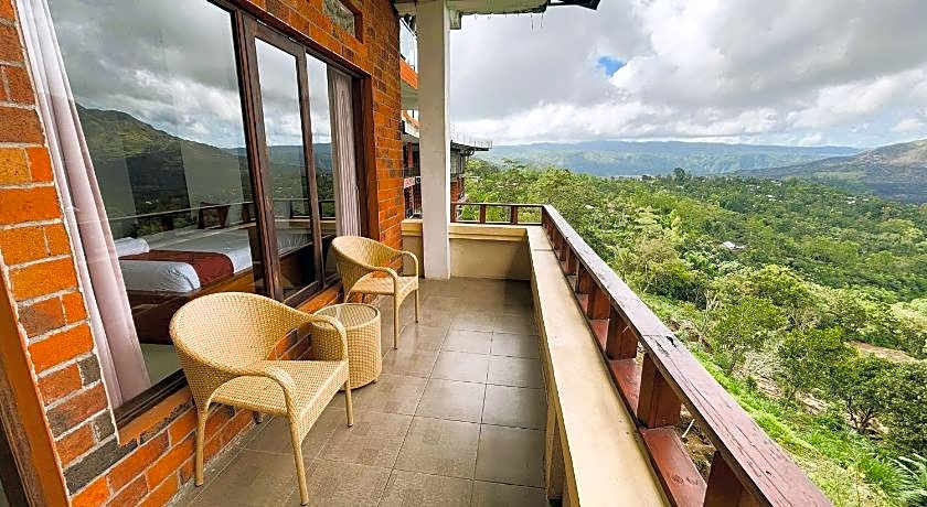 Caldera Hotel & Restaurant