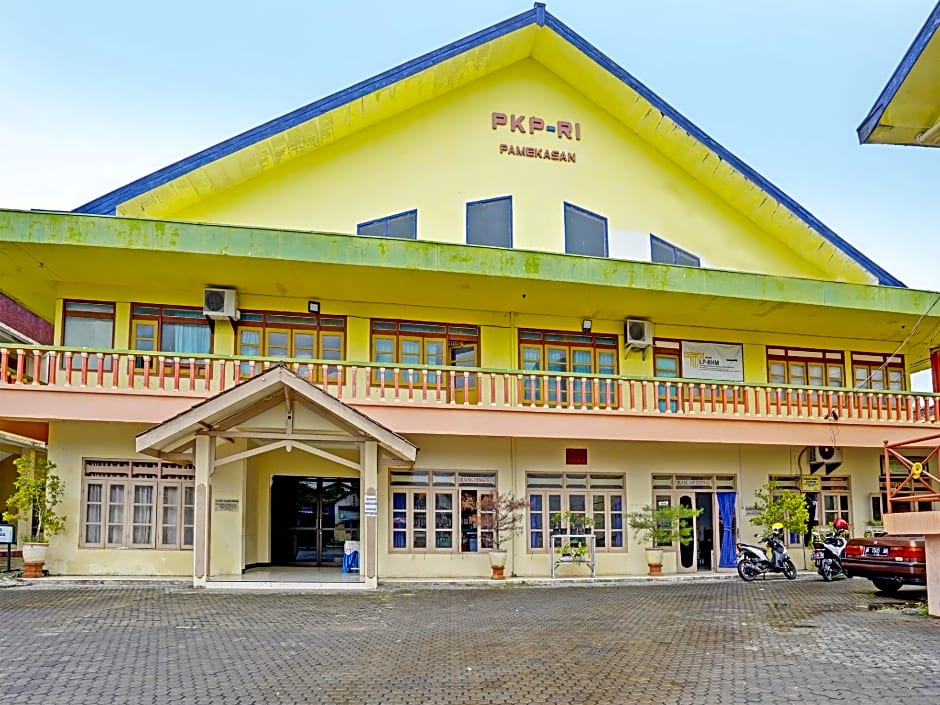 OYO 2708 Hotel Kemuning Syariah