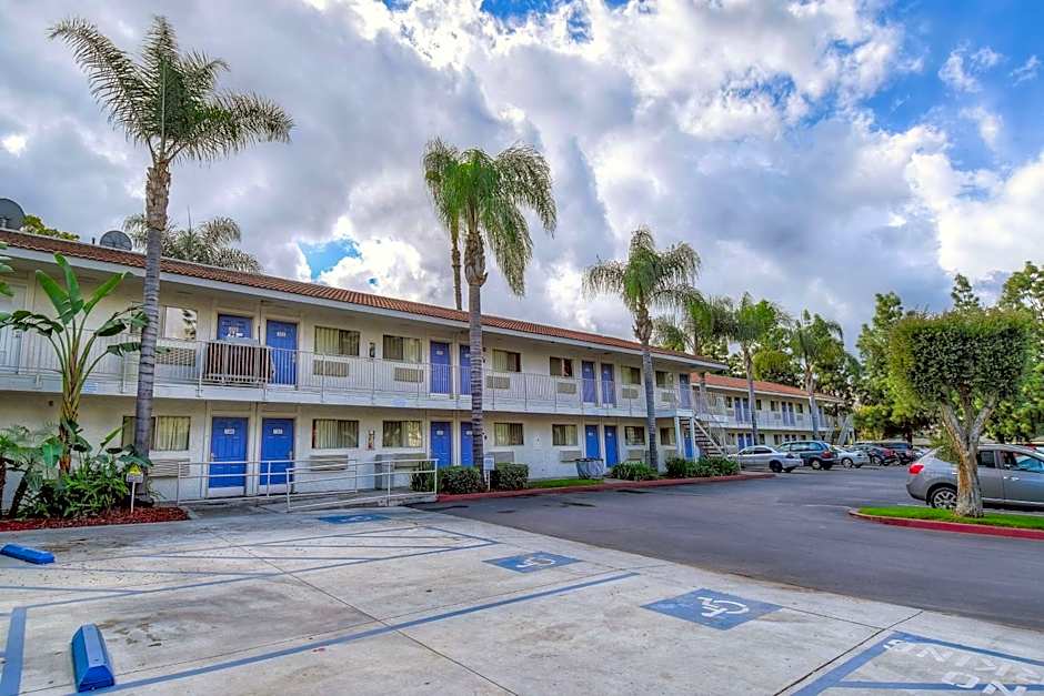 Motel 6 Chino, CA