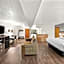 Clarion Inn and Suites Convention Center Kearney