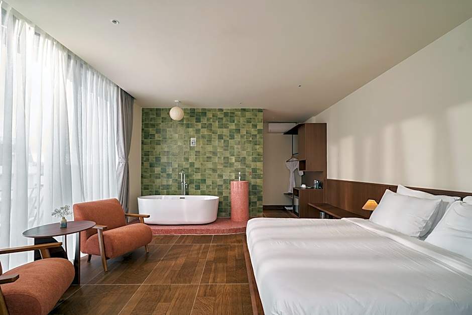 Len Hotel