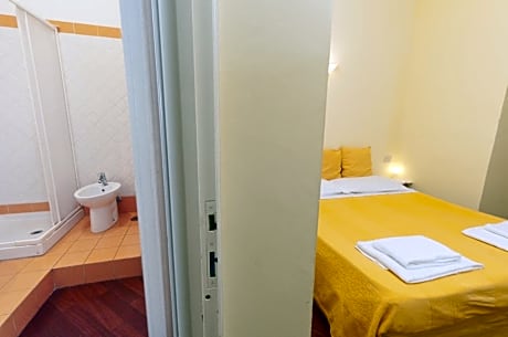 Double or Twin Room with Private External Bathroom