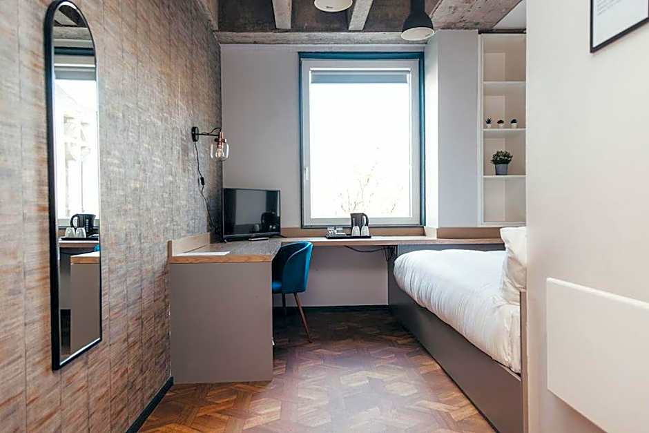 Quarter by the Warren Collection