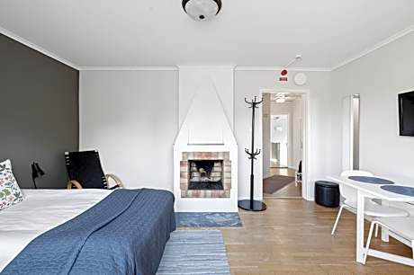 Apartment with Garden View