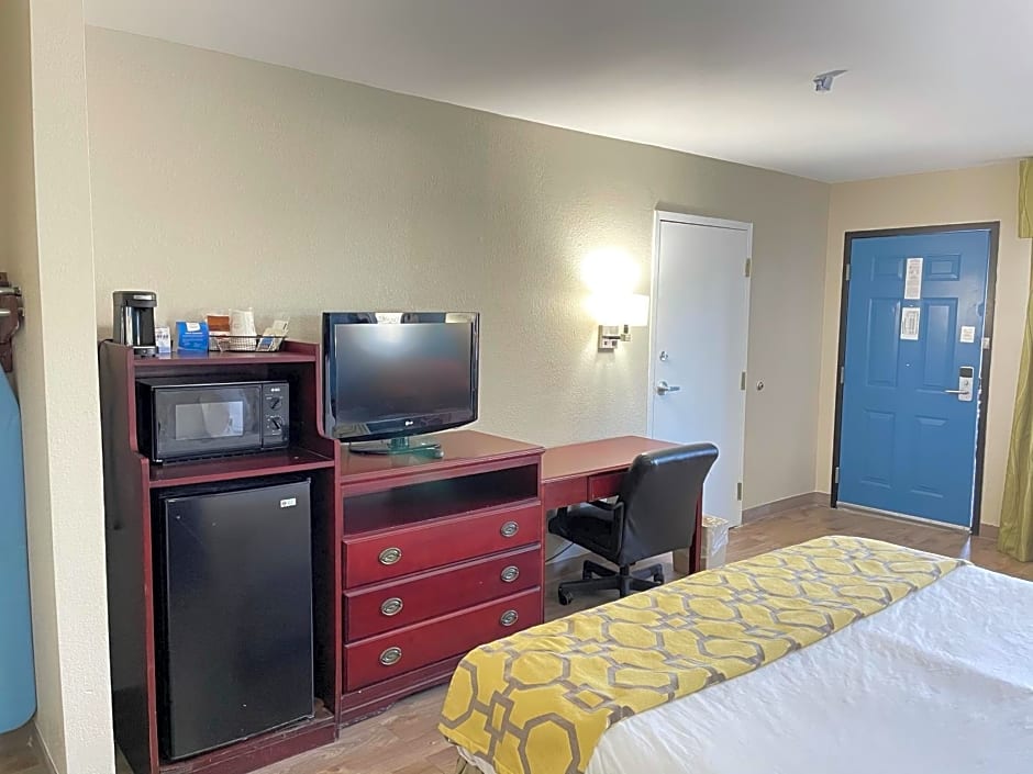 Baymont Inn & Suites