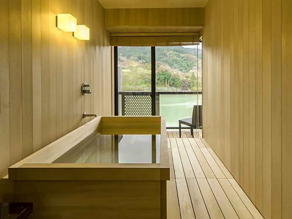 River Retreat Garaku