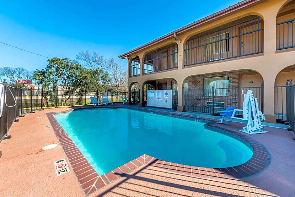 Econo Lodge San Marcos