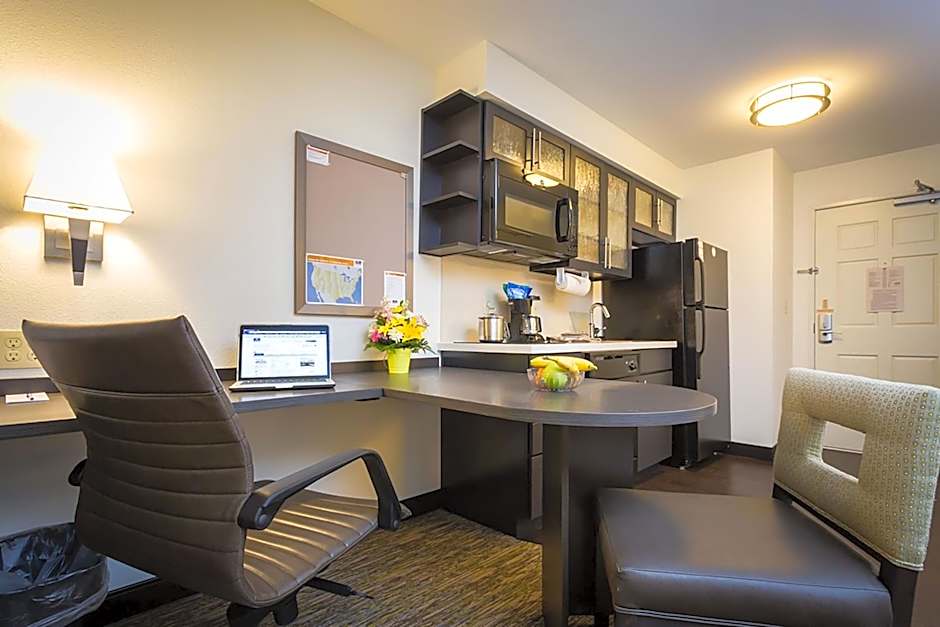 Candlewood Suites Sidney By IHG