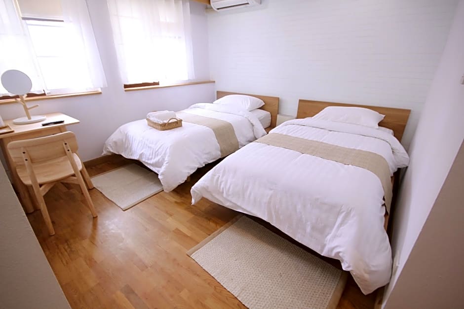 Eat Sleep Cafe And Bed