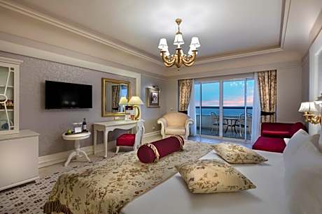 Deluxe Room with Sea View