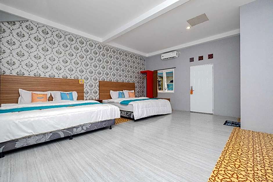Sans WM Hotel Blitar