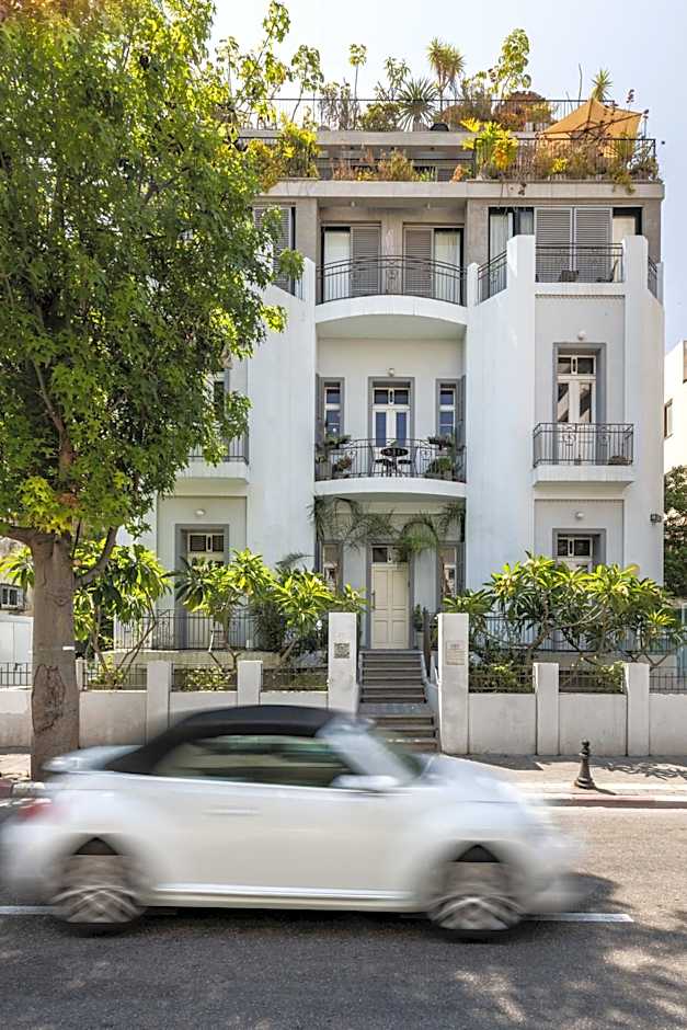 High Living Penthouse with Rooftop Pool
