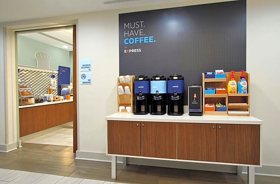 Holiday Inn Express and Suites Lafayette East By IHG