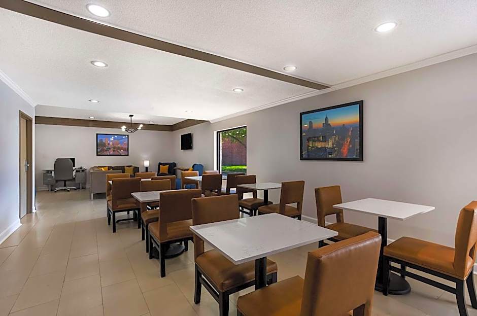 Quality Inn South Bend near Notre Dame