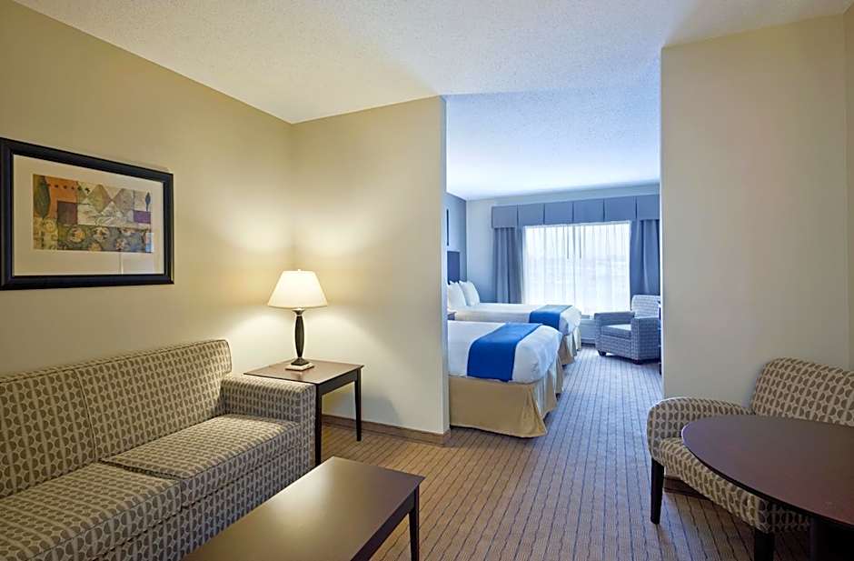 Holiday Inn Express & Suites Malone By IHG