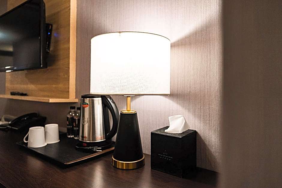 Global Traveler Hotel