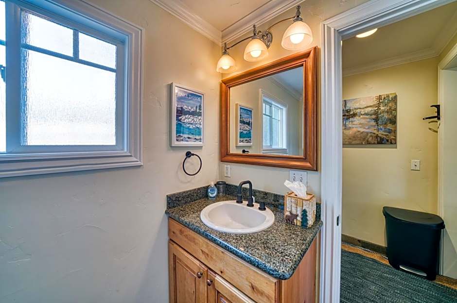 Moose and Maple Lodge