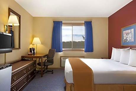 King Room - Non-Smoking