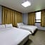 New Manhattan Tourist Hotel