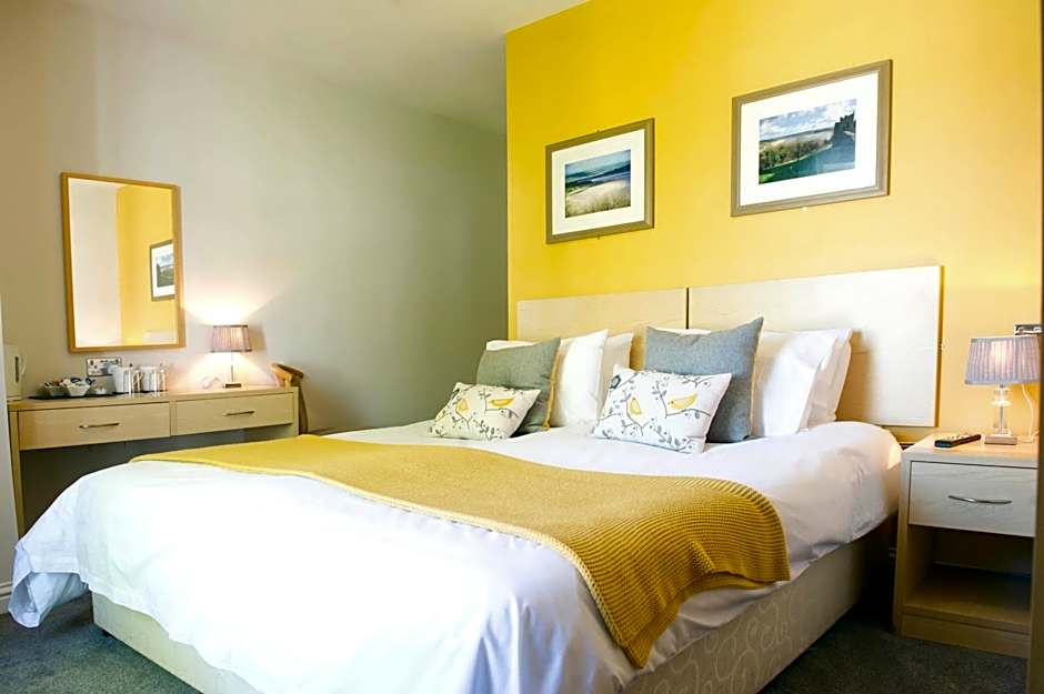 Rose and Crown Hotel