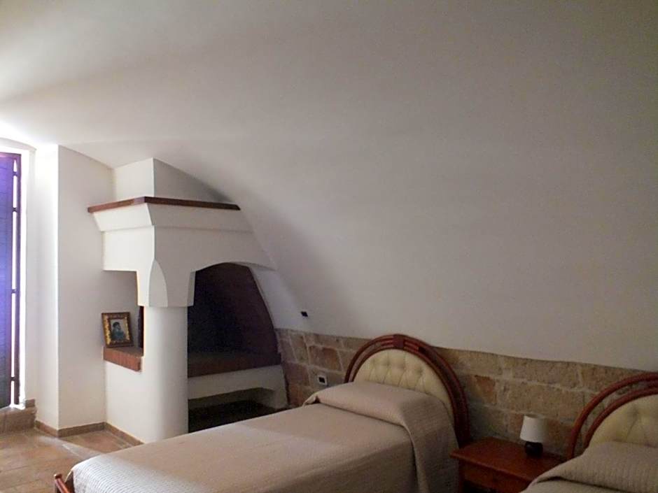 Photo 1 of 7 of Quadruple Room