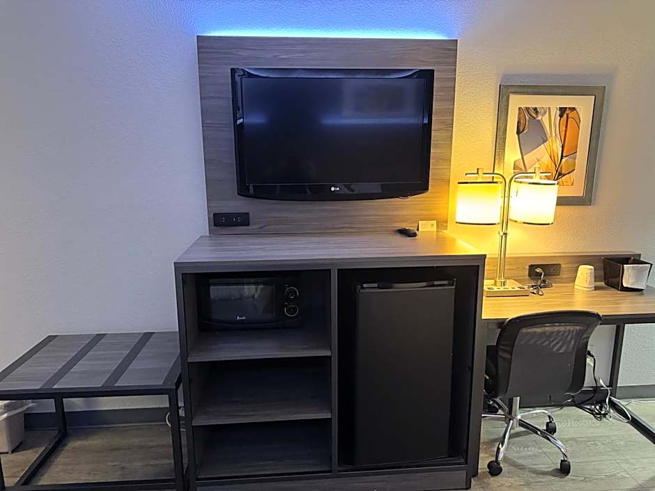 Baymont by Wyndham Dayton North