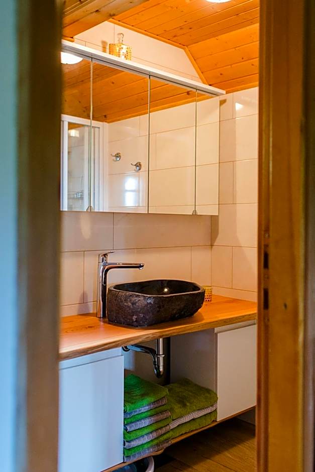 Wood house Irena-Počitniška hiša