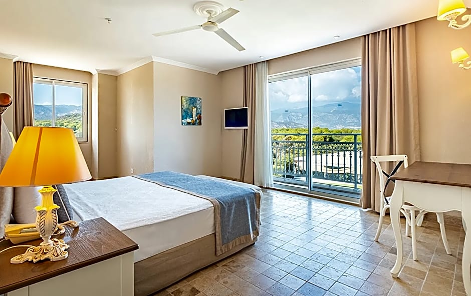 ANDRIAKE BEACH CLUB HOTEL