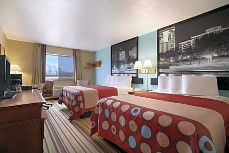 2 Double Beds Smoking