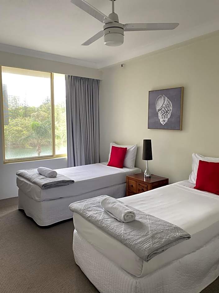 Contessa Holiday Apartments