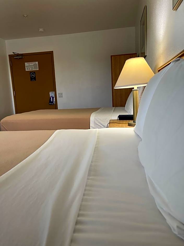 Knights Inn - Quincy, WA