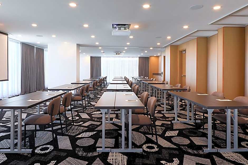 Courtyard by Marriott Montreal Laval