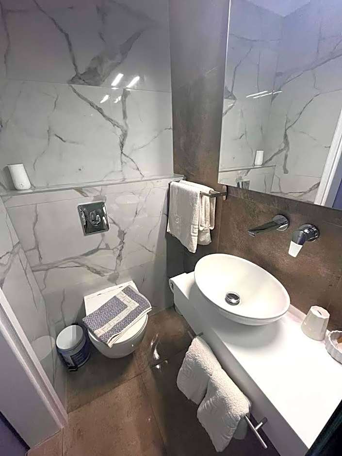 Pillbox Seafront Studios and Apartments