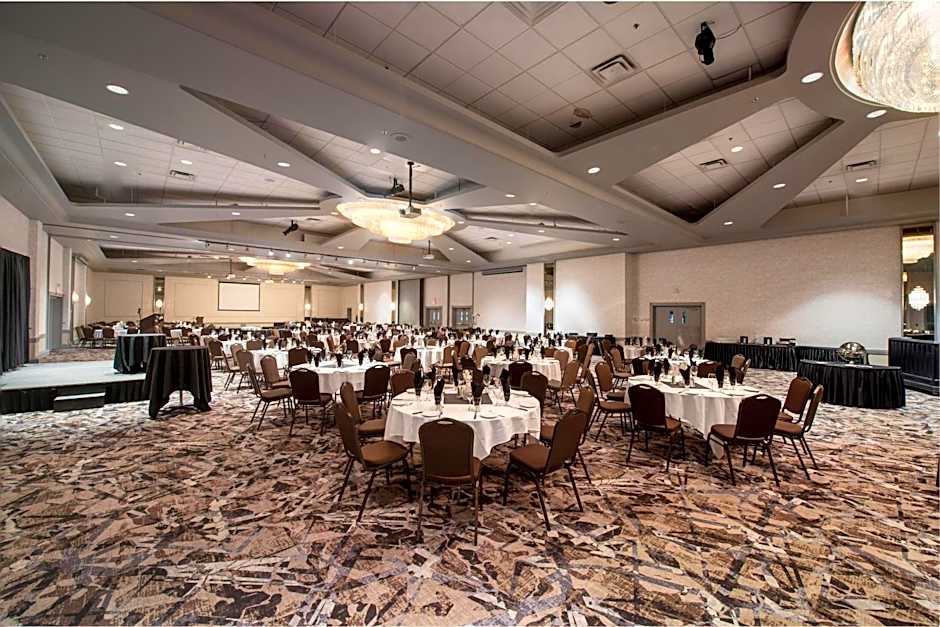 Coast Lethbridge Hotel & Conference Centre