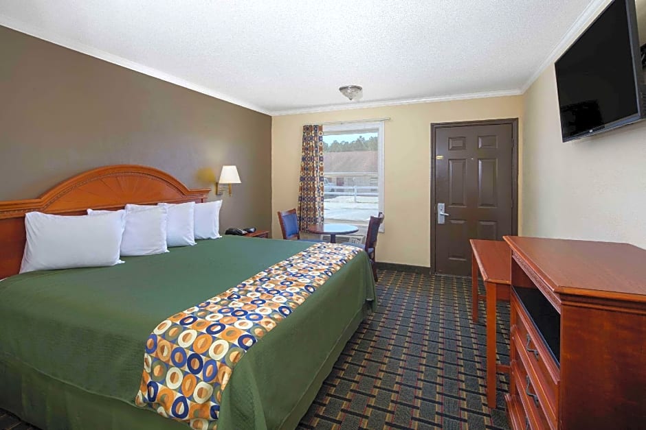 Travelodge by Wyndham Orangeburg