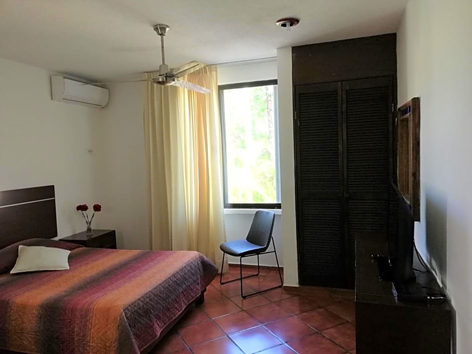 Hotel Los Girasoles