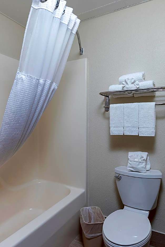 Quality Inn & Suites Mount Vernon