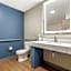 Best Western Plus Revere Inn & Suites