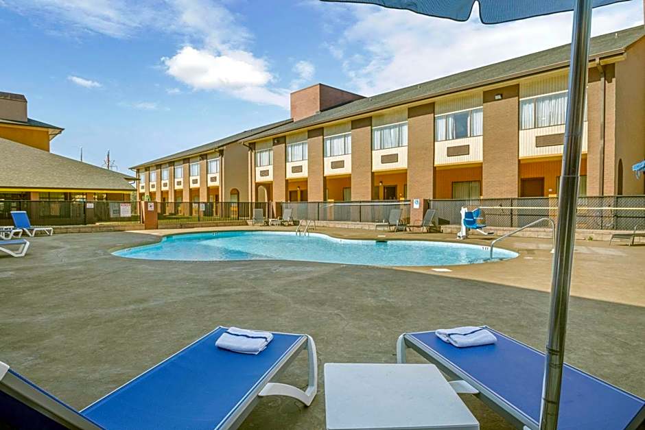 Quality Suites Hickory South