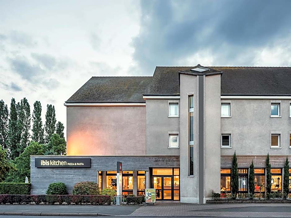 B&B HOTEL Chartres Centre Cathedrale 3 etoiles