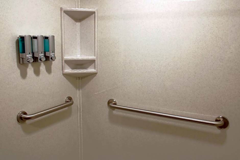 Boarders Inn and Suites by Cobblestone Lamar Missouri