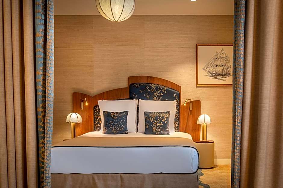 Photo 1 of 6 of Junior Suite