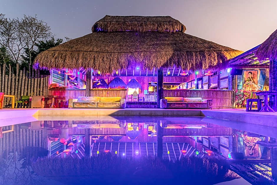 Embajada Universal By La Eufemia Group