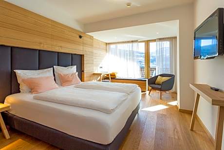 Romantic suite with sauna, balcony and mountain view