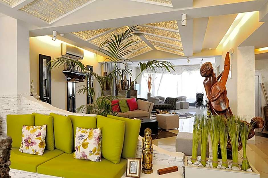 Hotel Thea