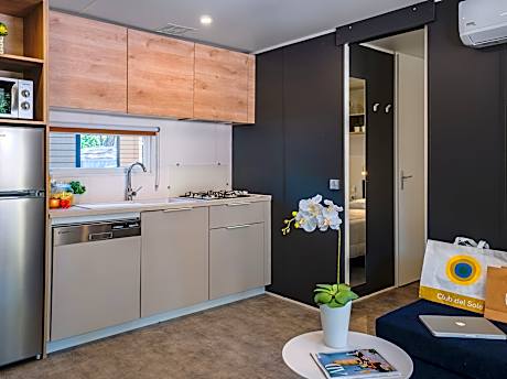 Lodge Elite - Capacity 4